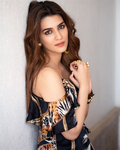 Kriti (@kritisanon) • Instagram photos and videos